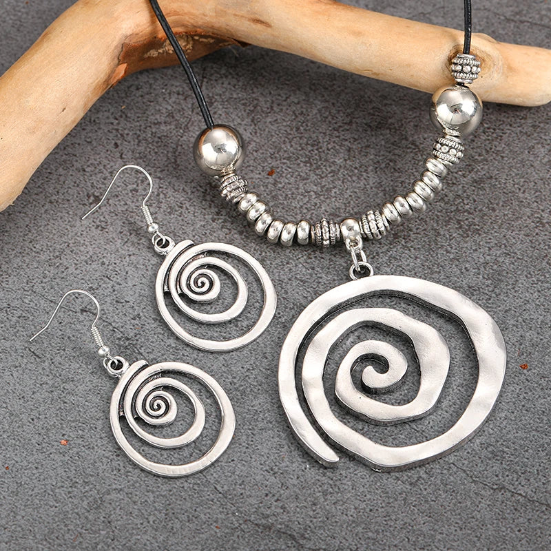 Spiraal Necklace and Earrings Set